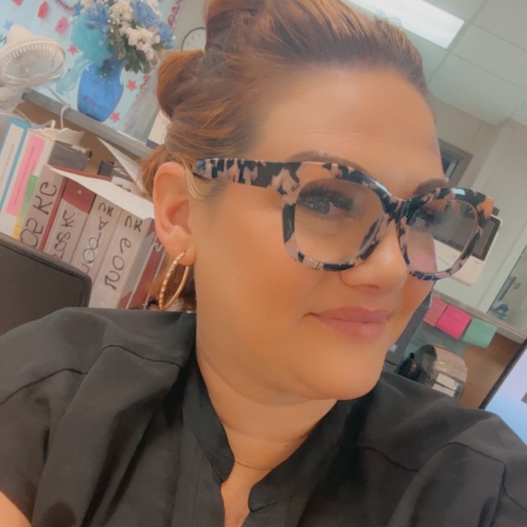 Meet your Posher, Carrie - Picture 6 of 6